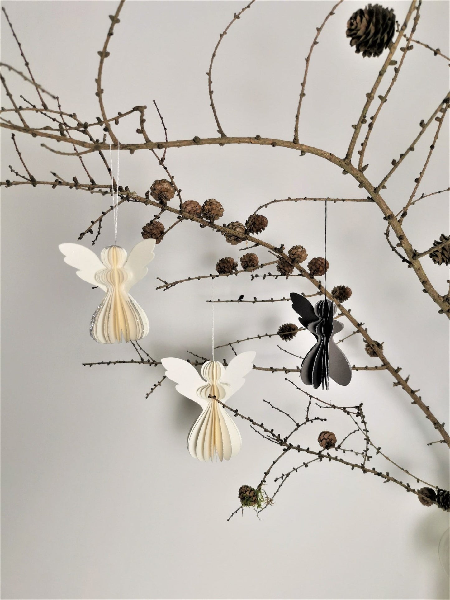 Papierengel schwarz mit Glitzer Silber - kleinstadtleben concept store