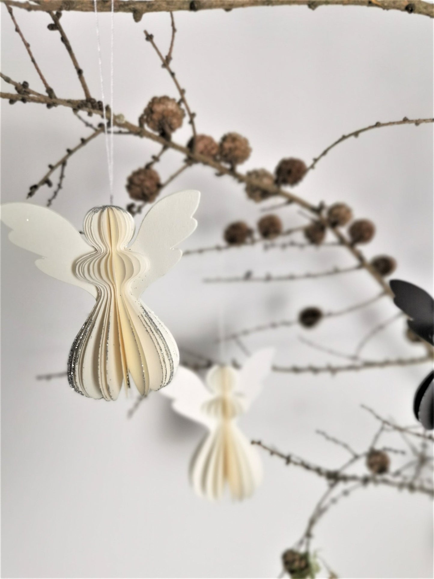 Papierengel weiß mit Glitzer Silber - kleinstadtleben concept store