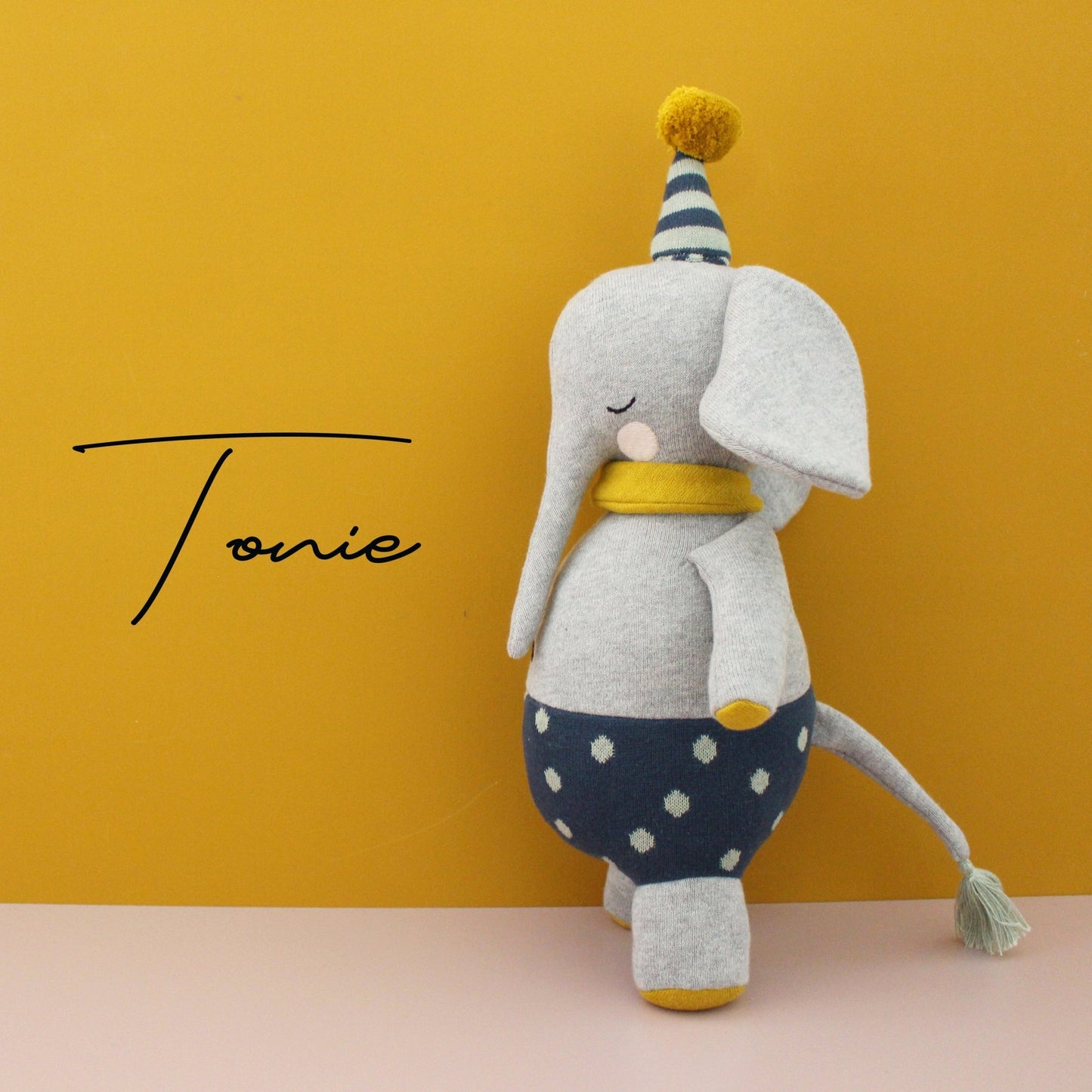 Kuscheltier Elefant 'Tonie' - kleinstadtleben concept store